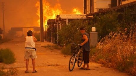 Turkey airport grounds ALL flights as out of control wildfire traps tourists