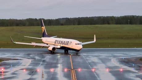 Luftfahrt: Sinkende Ticketpreise drücken den Gewinn bei Ryanair