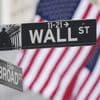Bei fallenden Kurse nachkaufen?: Warum Anleger bei US-Aktien derzeit lieber vorsichtig sein sollten