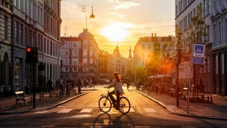 Sonderregelung für Radfahrer: In diesem Land können sie nicht einfach links abbiegen