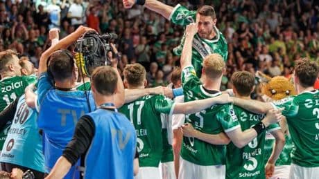 Füchse Berlin demontieren Gummersbach und stehen vor Titelgewinn – Die Highlights im Video