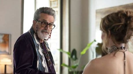 »Emily in Paris«: Rupert Everett findet sein Serien-Aus als Giorgio Barbieri gar nicht nett