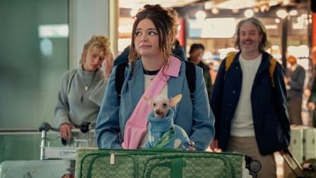 Mediatips: Lena Dunham achter de camera in comedyserie Too Much en hoe werkt het autocratisch denken?