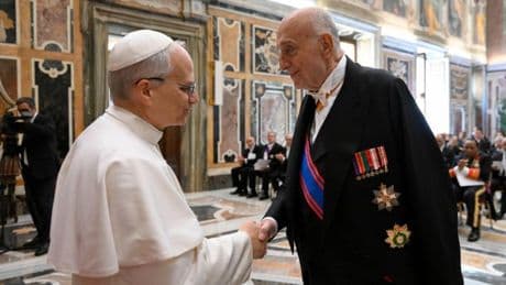 Il Papa incontra gli ambasciatori: “Io, un migrante discendente di migranti”
