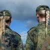 Für Frauen freiwillig: Wie gerecht ist der neue Wehrdienst?