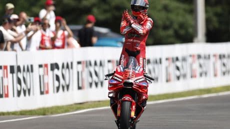 Márquez consigue una nueva victoria y firma su quinto doblete consecutivo en este Mundial