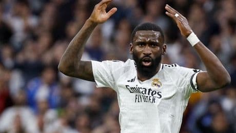 Rüdiger, operado de la rodilla izquierda, estará entre seis y ocho semanas de baja
