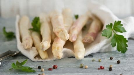 Traurig, aber wahr - Spargel wird zum Senioren-Gemüse