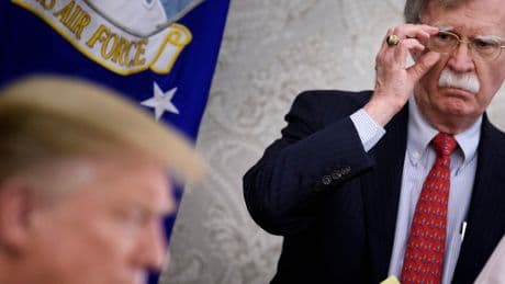 Élus, anciens ministres, procureurs, juges... Donald Trump règle ses comptes avec ses adversaires politiques