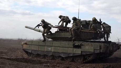 Russland baut seine Panzer mit Hilfe aus dem Westen