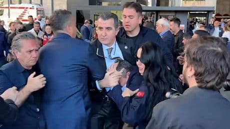 Özgür Özel'e yumruklu saldırı davasında ikinci duruşma