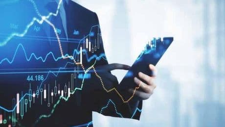 Piyasalar hareketlendi: borsa 11 bini aştı, altın rekora koşuyor!