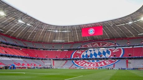 Mit ihm hat keiner gerechnet - Er spielt die Hymne zum Bundesliga-Auftakt