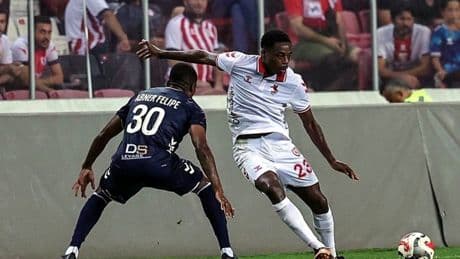 Samsunspor'da yeni transfer Musaba sakatlandı