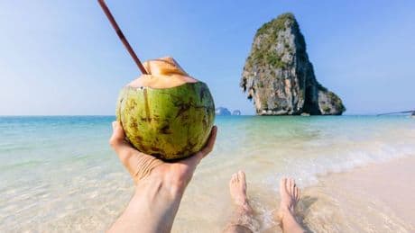 Foreign Office warning Brits face prison for common game in holiday hotspot