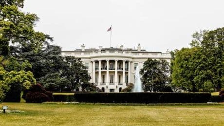 La libertà dai soldi di Washington