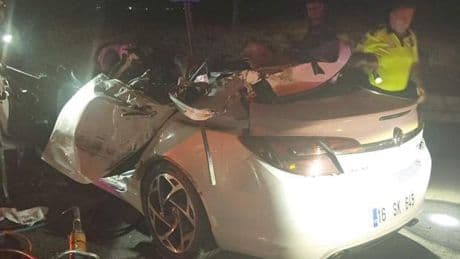 Aynı aileden 3 ölü 1 yaralı, eve dönüş yolunda kaza