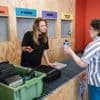 Droppie kan reddings­boei voor statiegeld­systeem zijn: ‘Terwijl ik wegloop wordt het geld gestort’