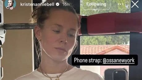 Hollywood star Kristen Bell sends F1 fans wild with shirt bearing face of surprise driver