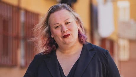 Alana S. Portero, la bruja de San Blas: "A algunas abejas reina les gustaría echarme del feminismo"