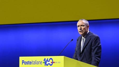 Poste, la semestrale corre e per il futuro punta su Tim