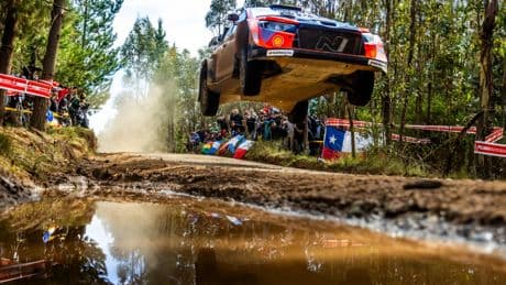 Fourmaux sorprende y lidera el primer día del Rally de Chile