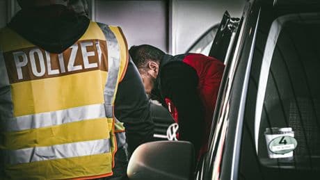 So werden Abschiebungen vereitelt! - Asyl-Insider enthüllt die frechsten Tricks