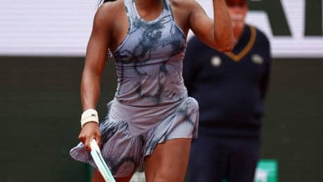 French Open 2025: Gauff sorgt für Lacher – Djokovic souverän