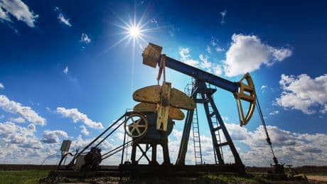 El petróleo se hunde a mínimos de cuatro años