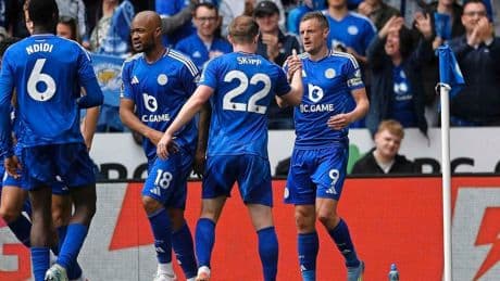 Ruud van Nistelrooy slaagt er na degradatie wél weer in om te winnen met Leicester City