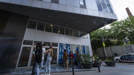 Otras tres ex alumnas fueron víctimas del profesor del Conservatori del Liceu: "Lo confronté y se puso agresivo, empezó a agarrarme del brazo, intentando besarme"