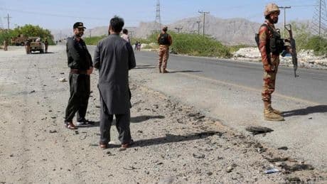 Pakistan, okul servisine yönelik bombalı saldırıyla ilgili Hindistan'ı suçladı