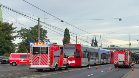 KVB in Köln-Lindenthal: Schwerer Unfall – Kind in Gefahr