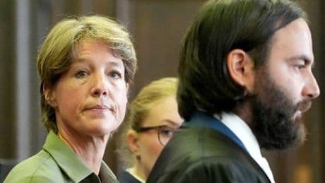 Prozess wegen mutmaßlicher Kindesentführung: Anwalt des Ex-Mannes befragt Christina Block