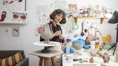 El arte deslenguado de Laia Arqueros, la ceramista que enamora en Milán y Nueva York