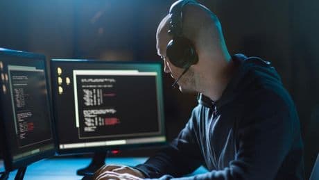 Ue nega di aver fornito tecnologia usa e getta ai commissari per timori di spionaggio