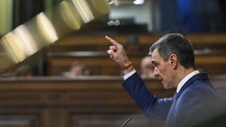 Preocupación en el Gobierno por no poder dar respuestas a las acusaciones de caos: "Si no polarizamos estamos muertos"