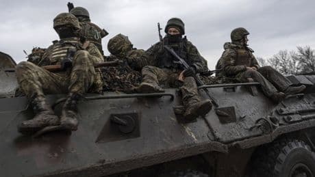 Ukraine-Liveblog: Seit Kriegsbeginn fast 50.000 Männer bei versuchter Ausreise aus Ukraine gestoppt