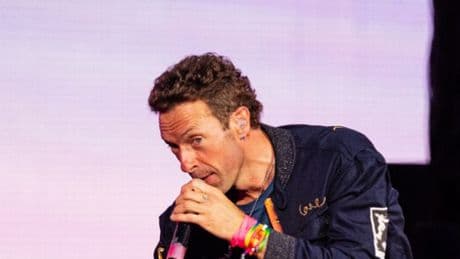 Coldplay's Chris Martin addresses keeping kiss cam on tour after previous 'debacle'