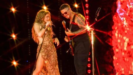 Shakira alimenta los rumores de relación con Alejandro Sanz: &quot;Lo más bello que ha parido España después de mis hijos&quot;