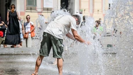 Ancora caldo a Genova, bollino rosso fino a venerdì | Le previsioni