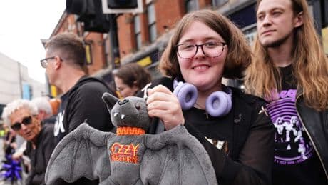 Al honderden mensen bijeen voor afscheid ’Prince of Darkness’ Ozzy Osbourne