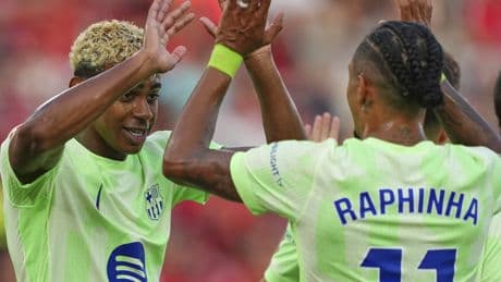 Mallorca 9 kişi kaldı, Barça farklı kazandı