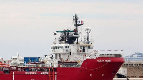 Le bateau de SOS Méditerranée Ocean Viking attaqué par des gardes-côtes libyens
