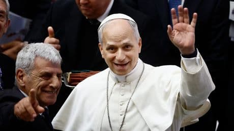 BILD bei erster Audienz von Leo XIV. - Papst überrascht mit Witz auf eigene Kosten