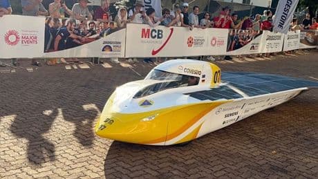 World Solar Challenge: Aachener Solar-Auto bei Rennen in Australien vorne
