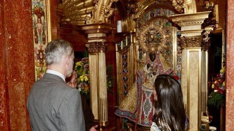 Los Reyes inician en Guadalupe una ruta mariana que en junio les llevará a Montserrat