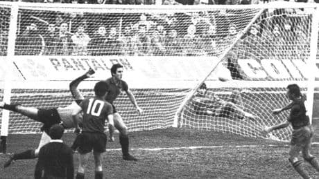 Quini: 73 tantos y un 'poker' a Osasuna