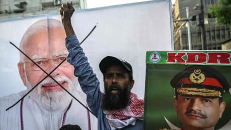 India se prepara para atacar a Pakistán y ordena simulacros de defensa civil para este miércoles