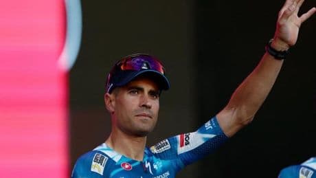 El mensaje de apoyo de Manolo Saiz a Mikel Landa tras su lesión, con un 'zasca' innecesario
